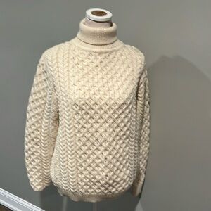 Inis Crafters sweater